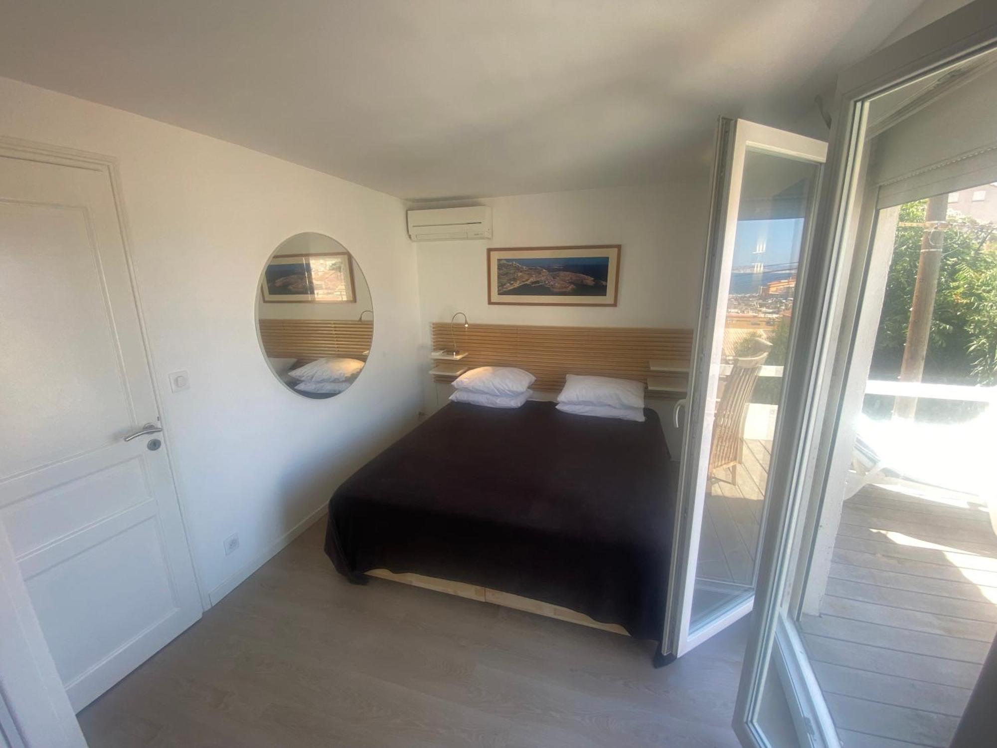 Au Coeur Du Parc National Du Massif Des Calanques, La Flibuste Des Goudes, Maison 2 Chambres, Climatisee, Jardins, Solarium, Proche Plage, Large Vue Mer Марсель Экстерьер фото